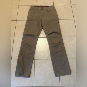 Wrangler All Terrain Gear pants 32x32 great condition